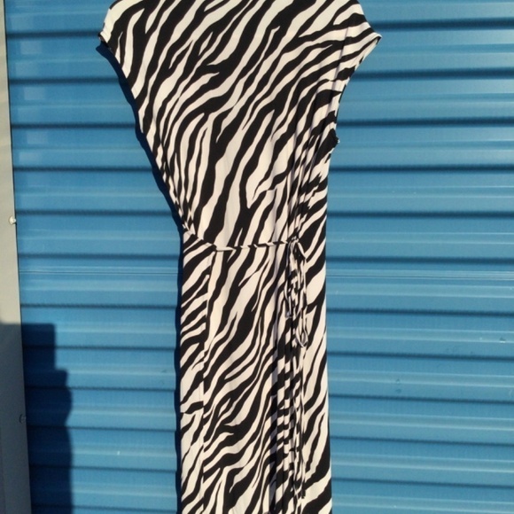 Michael Kors true wrap black&white animal print dress sz M - Picture 6 of 9